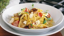 Välimerellinen broileripasta