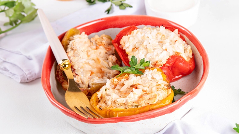 Pimientos rellenos de quinoa y Arla Apetina sin lactosa