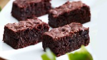 Syntisen herkulliset brownies-palat