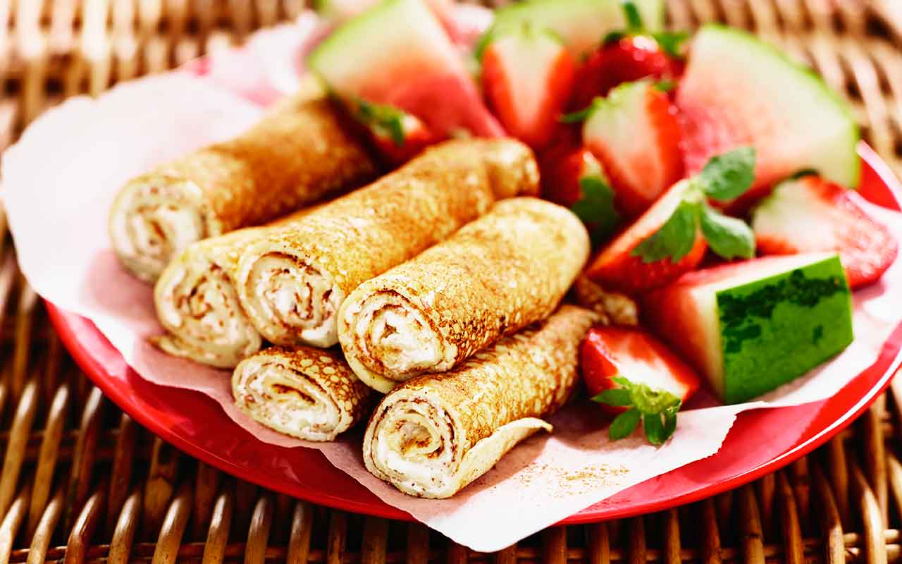 Pfannkuchenrollen mit Frischkäse und Honig | Arla - Rezept