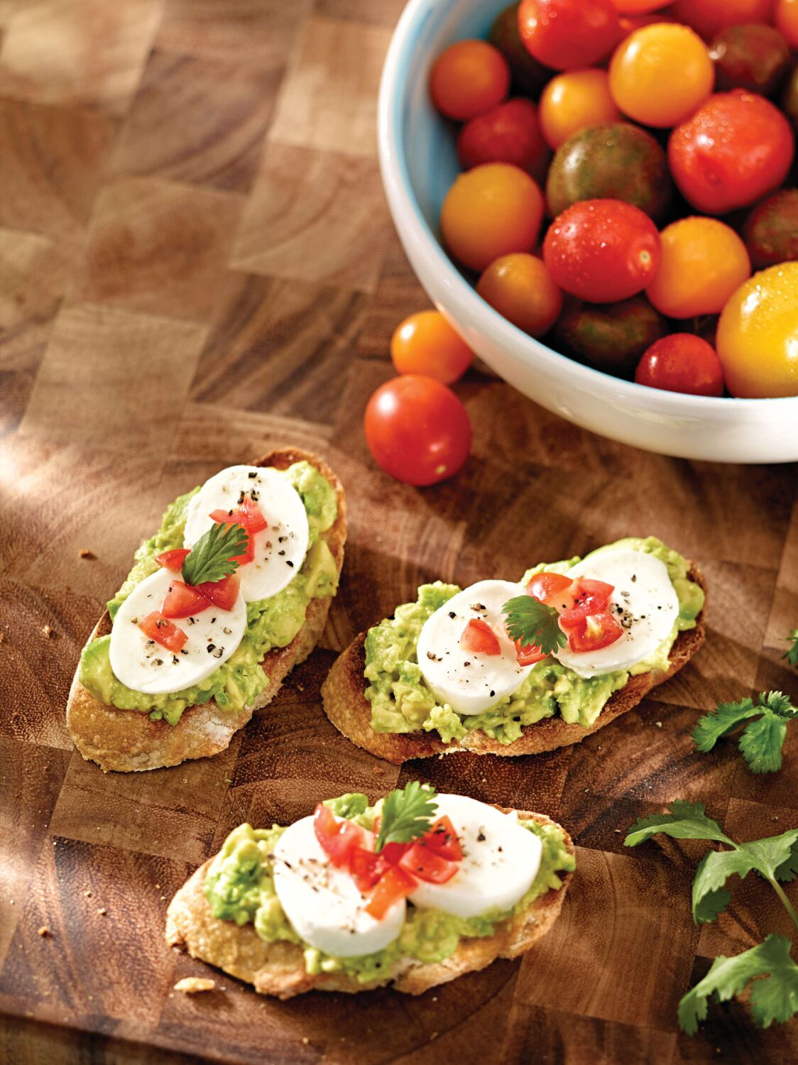 Avocado Pesto Bruschetta with Tre Stelle® Bocconcini