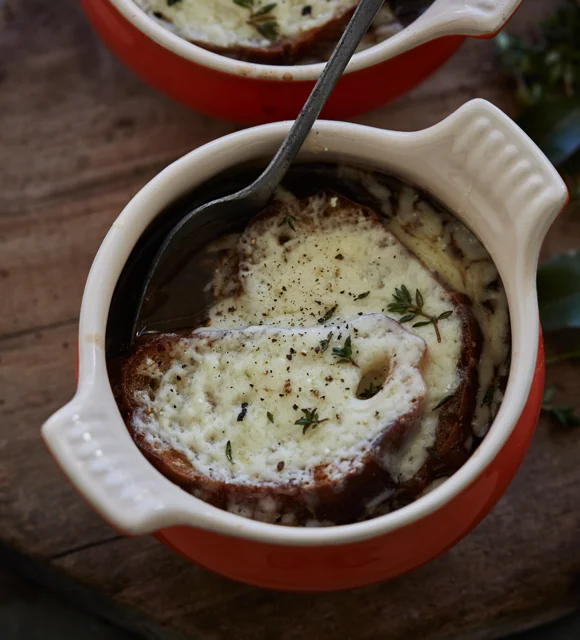 Soupe à l’oignon avec cheddar