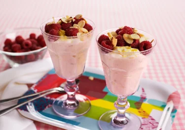 Skummig dessert med hallon