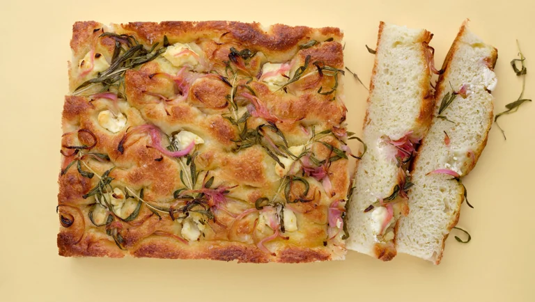 Focaccia mit Calamansi- & Orangenfrischkäse