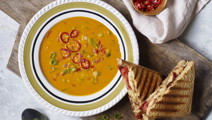 Tomatsuppe med ostetoast
