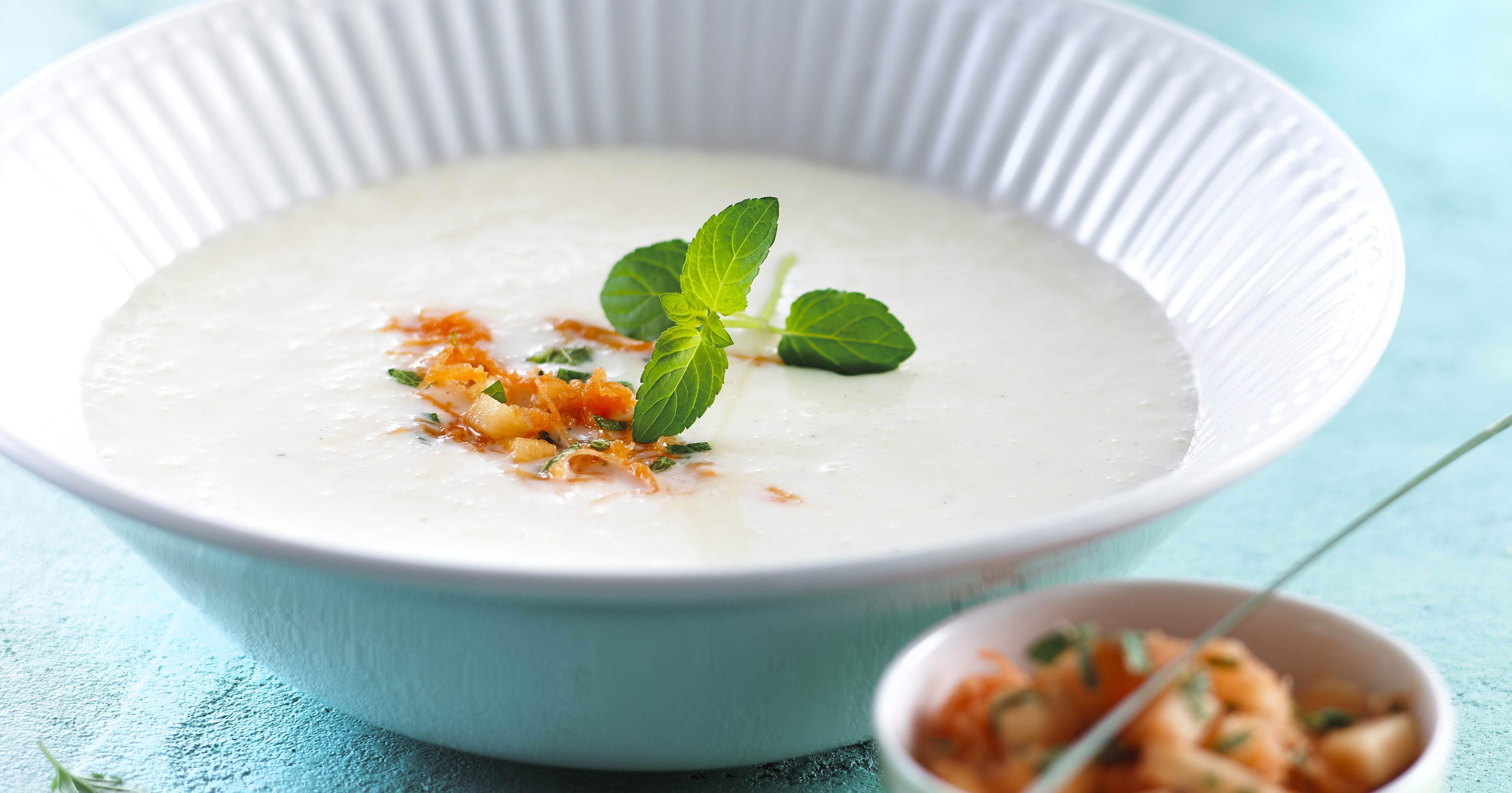 Koldskål med gulerod og melon