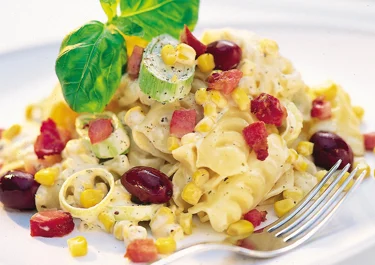 Pasta med majs och rökt fläsk