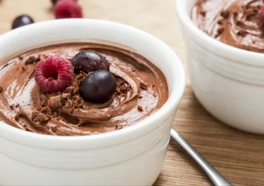 Milk Chocolate with Brownie Crumbs and Raspberries