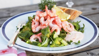 Katkarapusalaatti Rhode Island -kastikkeella