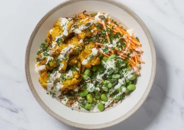 Lactosevrije Buddha Bowl met geroosterde bloemkool