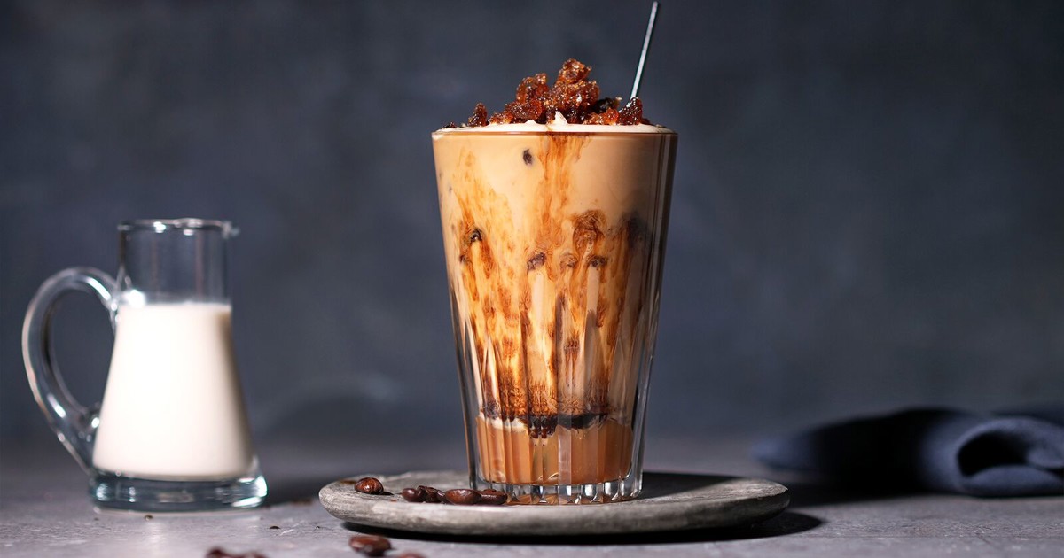 Iskaffe Iskaffe med havredryck och kolasås - Recept | Arla