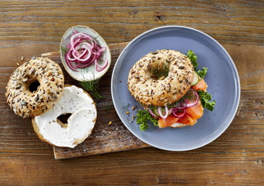 Bagels med laks og flødeost