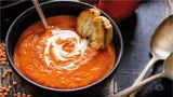 شوربة الخضار وكريمة الطماطم