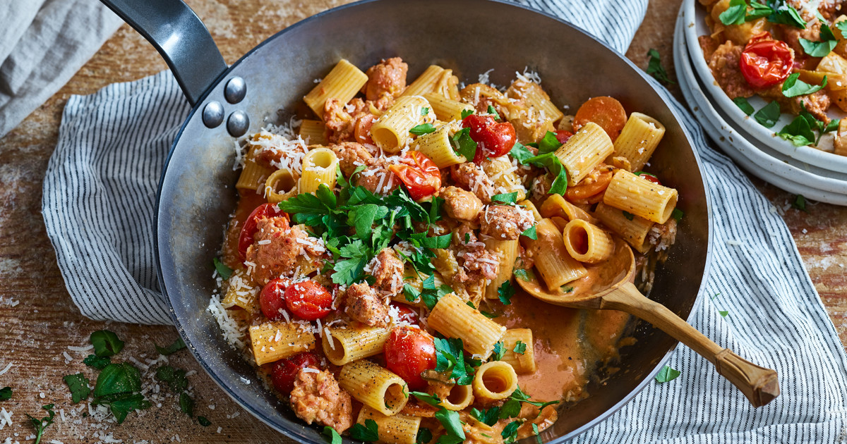 Krämig salsicciapasta med parmesan