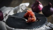 Rödlöksmarmelad med lagerblad