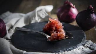 Rödlöksmarmelad med lagerblad