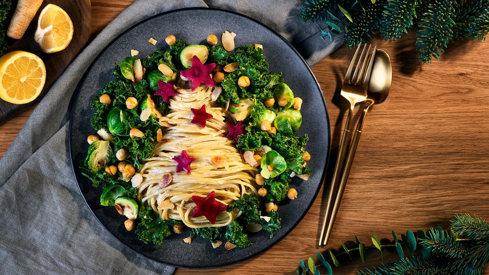 Weihnachtliche Pasta mit geröstetem Wintergemüse