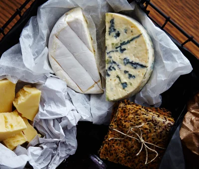 Cheese gift basket