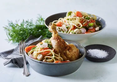 Stegt kylling med grøntsagsspaghetti