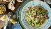 Orzo gryde med svampe