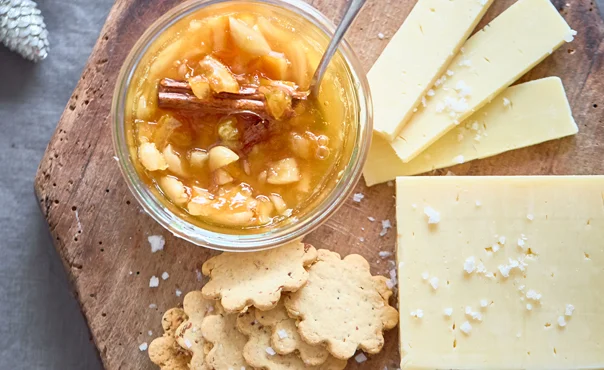 Tickler Extra Mature Cheddar and orange marmalade with sherry and almonds