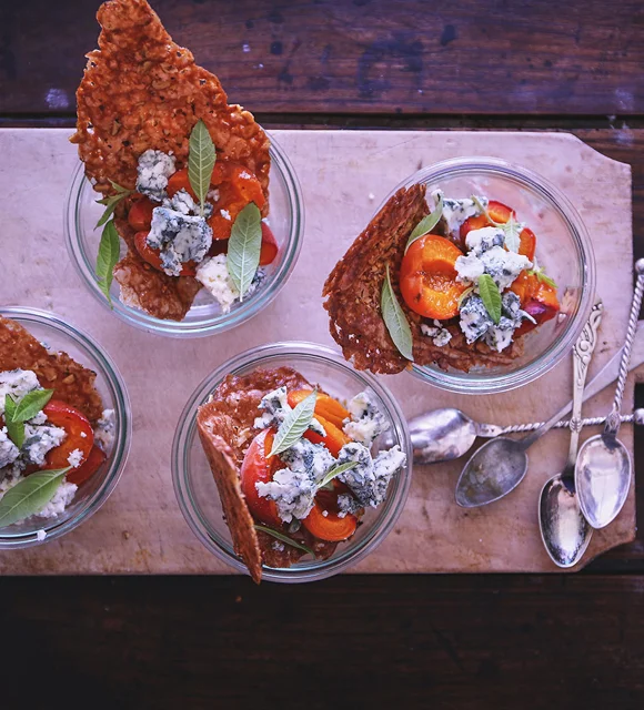 Baked apricots with blue cheese and walnuts tuiles