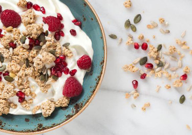 Granola and seed topping for skyr 