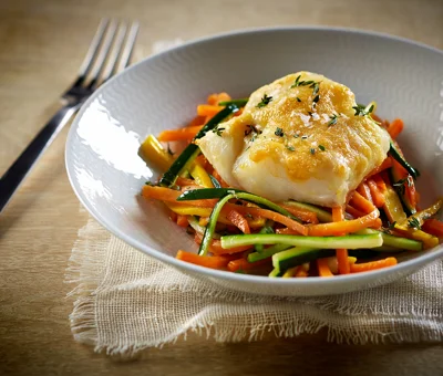 Vegetable sticks and white fish