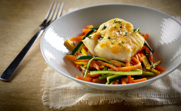 Vegetable sticks and white fish