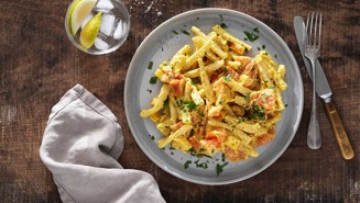 Lohipasta omenalla