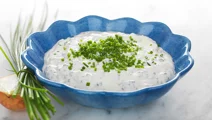 Gräddfilssås med vitlök och gräslök