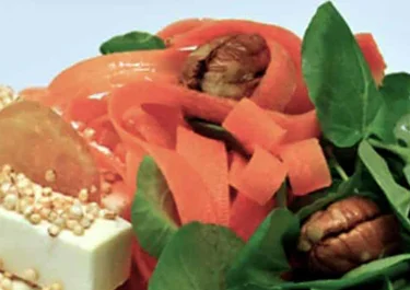 Ensalada de berros, quinoa y Arla Apetina
