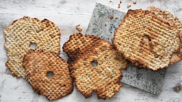 Krispigt och fröigt knäckebröd