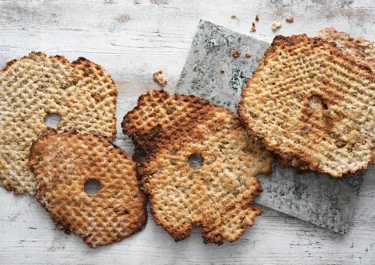 Krispigt och fröigt knäckebröd