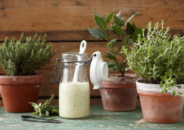 Dressing med dijonsennep og estragon