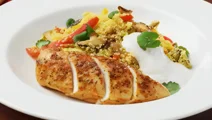 Kyckling med couscous och vitlöksyoghurt