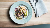 Chiagröt med päron och jordnötssmör