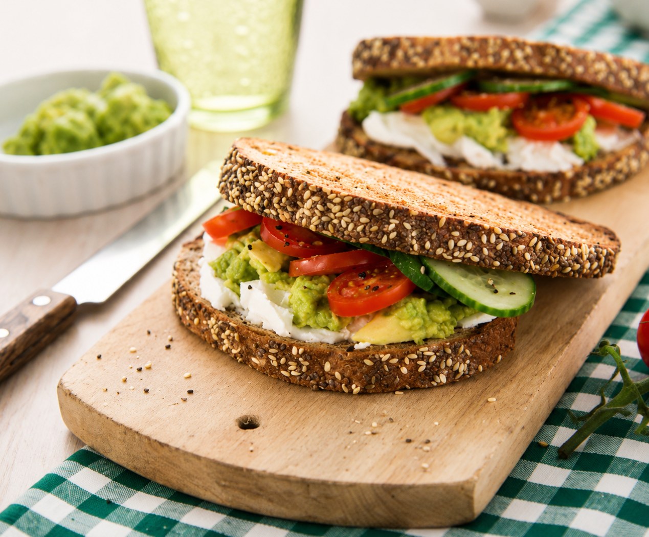 Superfood Sandwich con aguacate y Arla Queso de Untar