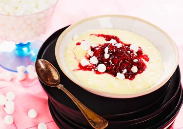 Mangodessert med hallonsås