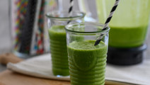 Smoothie με ακτινίδιο, μπανάνα, baby σπανάκι & μέλι
