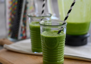 Smoothie με ακτινίδιο, μπανάνα, baby σπανάκι & μέλι