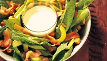 Lax- och avokadosallad med Caesardressing