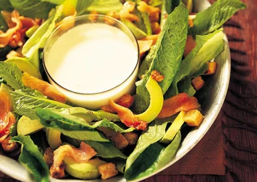Lax- och avokadosallad med Caesardressing