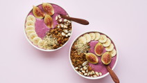Acai bowl med figner og granola