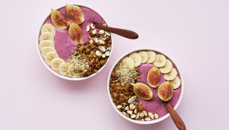 Acai bowl med figner og granola