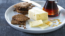 Frø- og kerneknækbrød