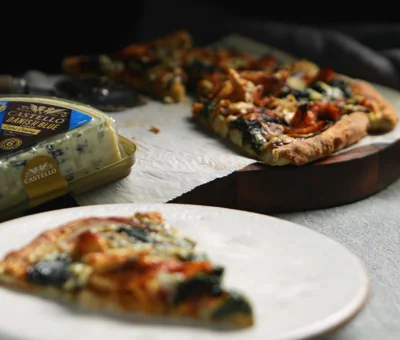 Danish Blue Cheese and BBQ Chicken Pizza