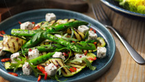 Salat med squash og asparges