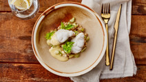 Havtaske med perlebyg og beurre blanc