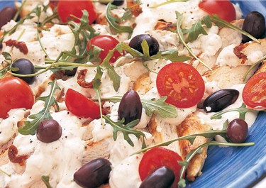 Välimerellinen kanasalaatti